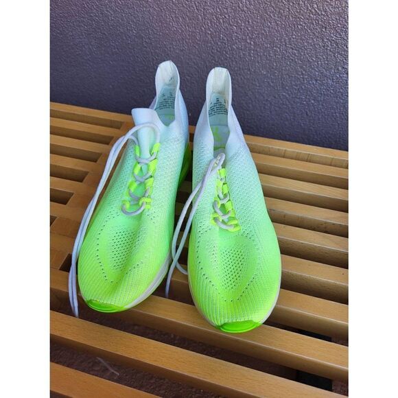 New DKNY lemon sneakers 8.5p - Picture 1 of 7